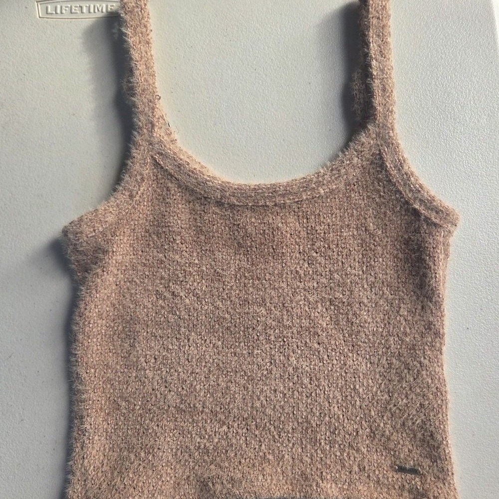 Hollister Eyelash Knit Cropped Tank Top Cozy Tan Brown Cami Soft Sweater Size XS